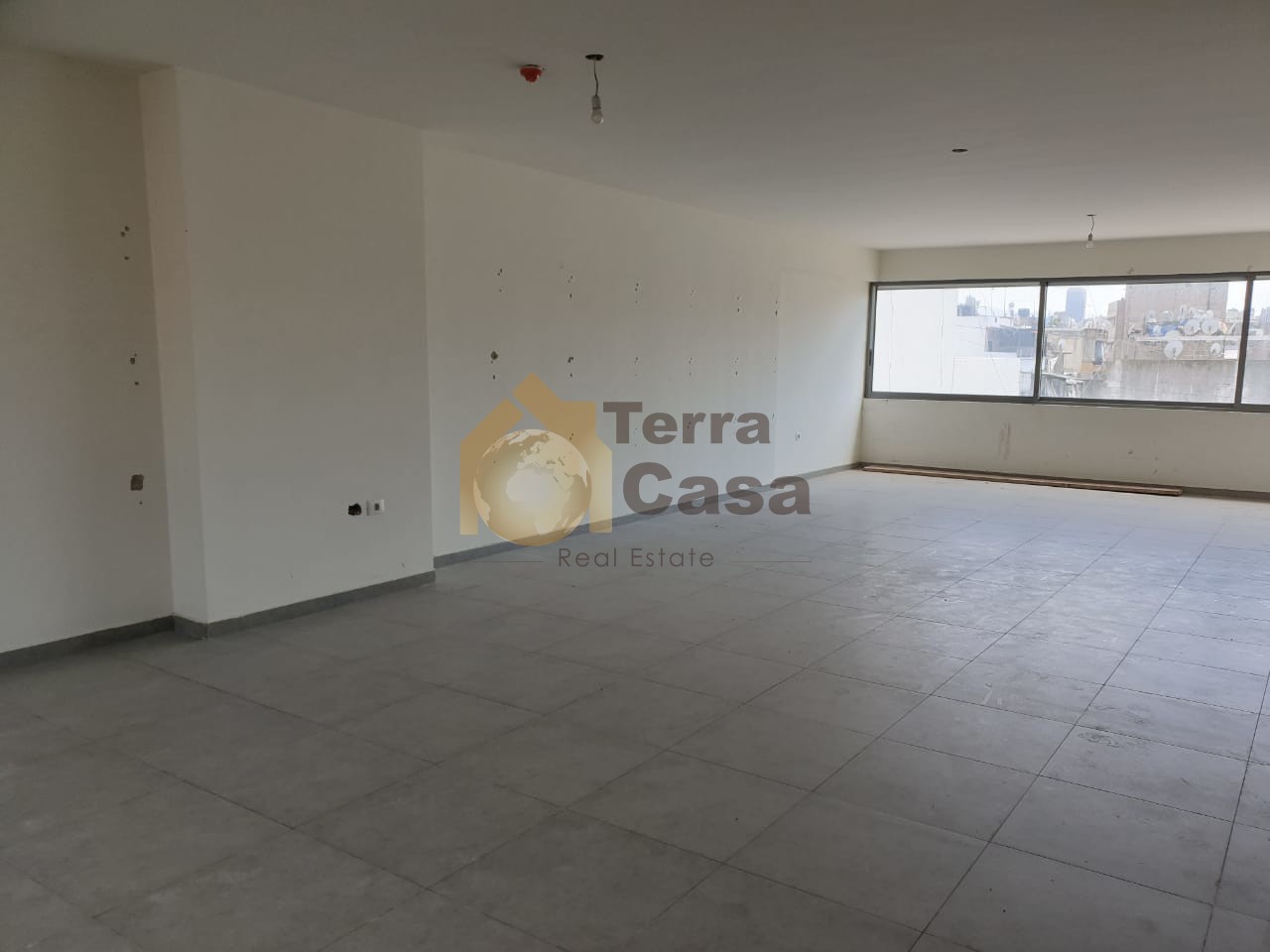 Bourj hammoud new office for rent