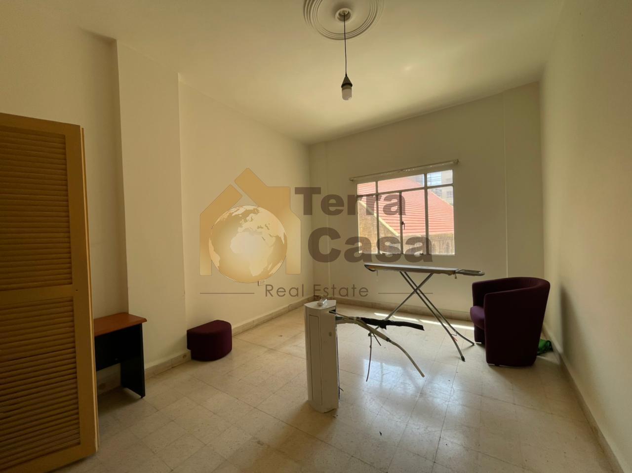 office for rent in achrafieh monot