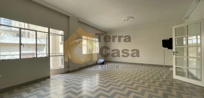office for rent in achrafieh monot