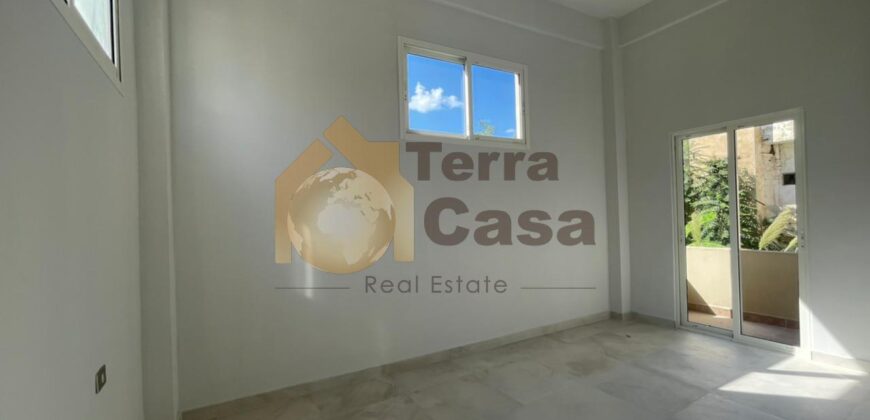 apartment in mdawar, achrafieh, for rent