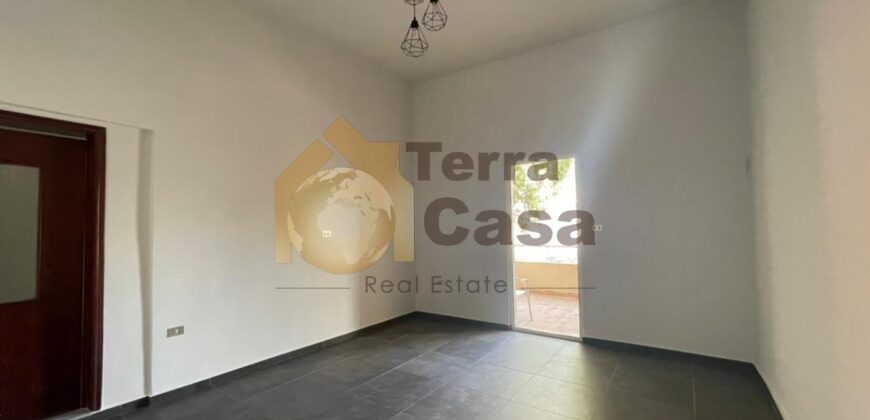 apartment in mdawar, achrafieh, for rent