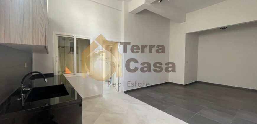apartment in mdawar, achrafieh, for rent