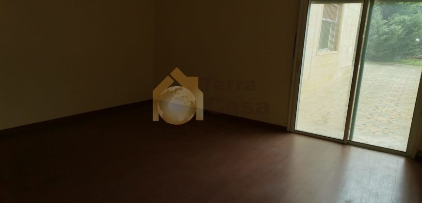 Luxurious apartment 250 sqm garden