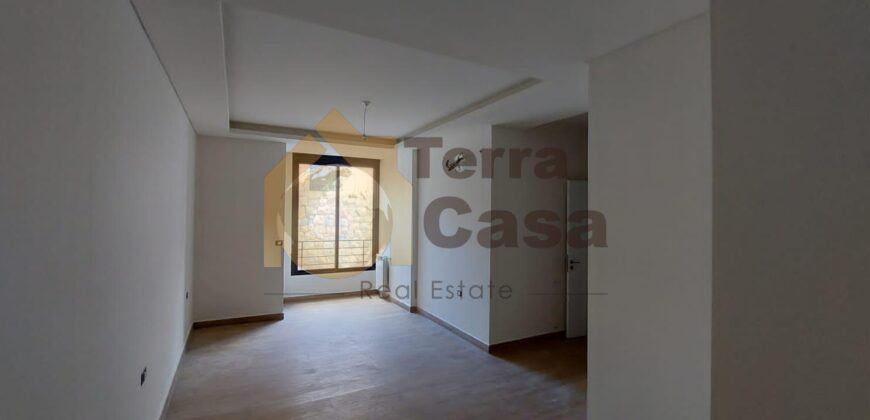 apartment in baabdat, sfeila, for sale