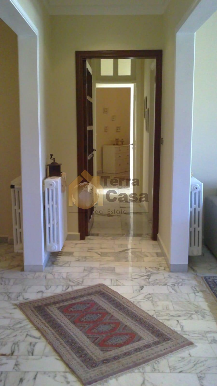 chtoura decorated apartment prime location for sale