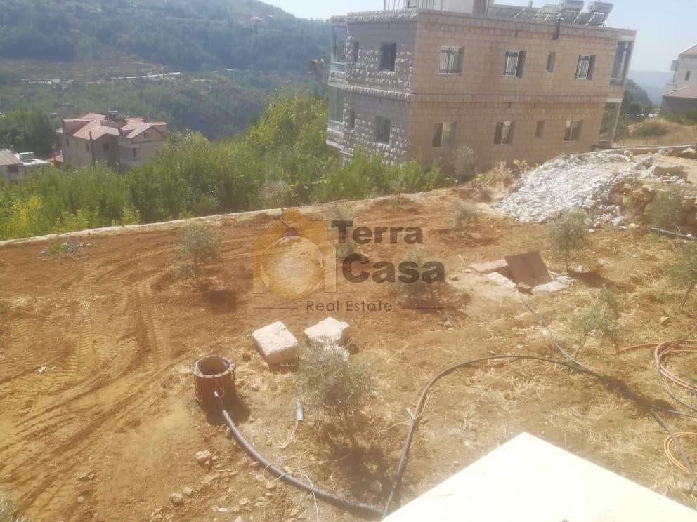 uncompleted triplex villa in kfardebian for sale