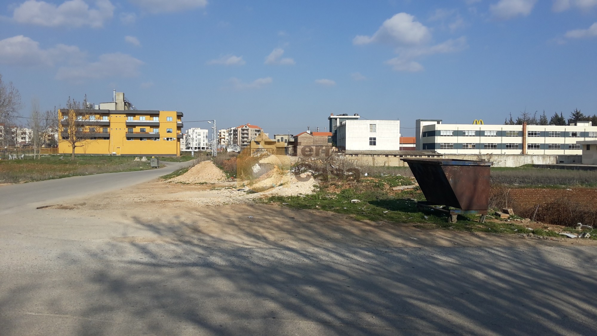 land haouch el omara prime location cash payment. Ref#145