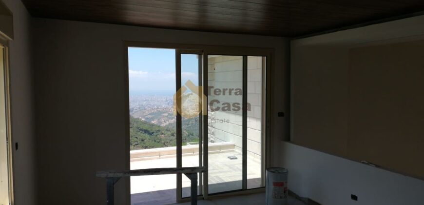 Duplex for sale in Schweet brand new overlooking the sea and mountain.