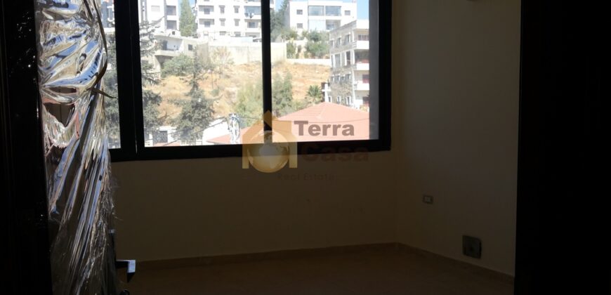 apartment for sale in zahle maalaqua Ref# 186