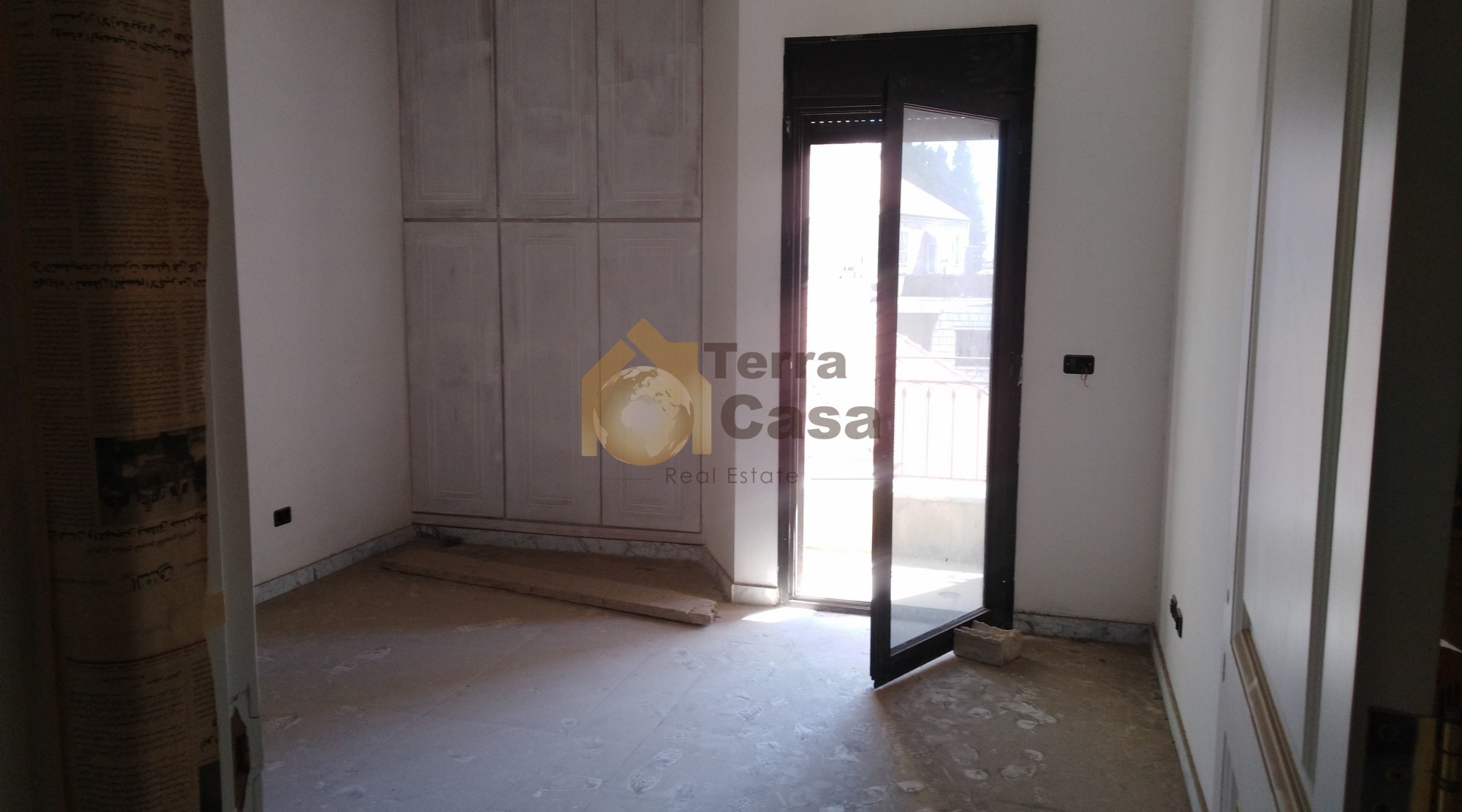 Duplex for sale in zahle boulevard uncompleted overlooking the city.