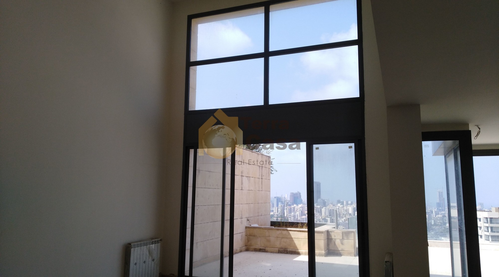 Duplex  brand new high end finishing with sea view